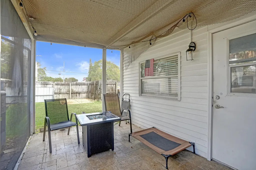 2461 NE 20th Avenue Lighthouse Point FL 33064