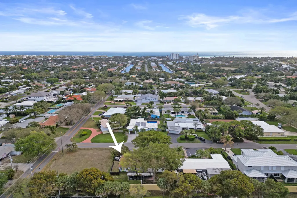 2461 NE 20th Avenue Lighthouse Point FL 33064