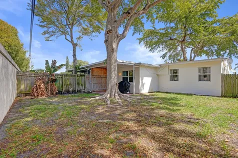 2461 NE 20th Avenue Lighthouse Point FL 33064