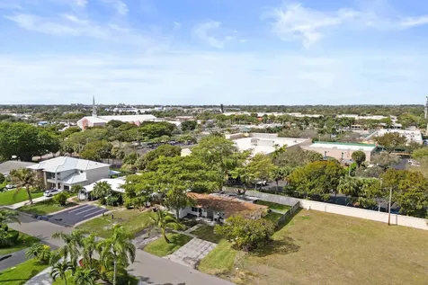 2461 NE 20th Avenue Lighthouse Point FL 33064