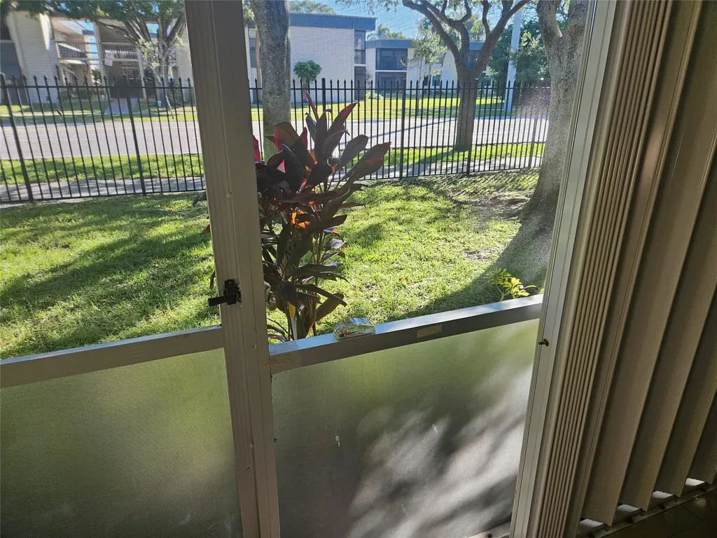 959 SE 2nd Avenue Deerfield Beach FL 33441