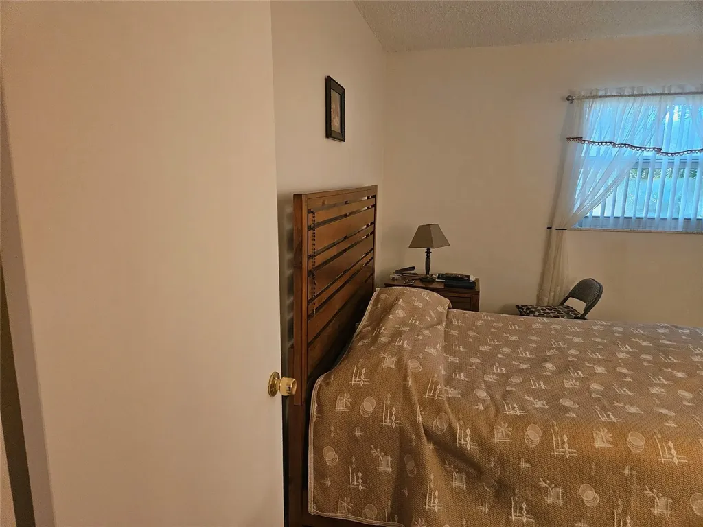 959 SE 2nd Avenue Deerfield Beach FL 33441