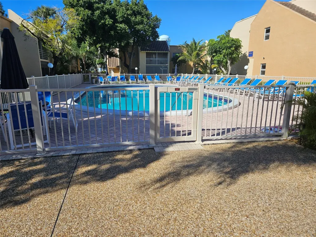 959 SE 2nd Avenue Deerfield Beach FL 33441