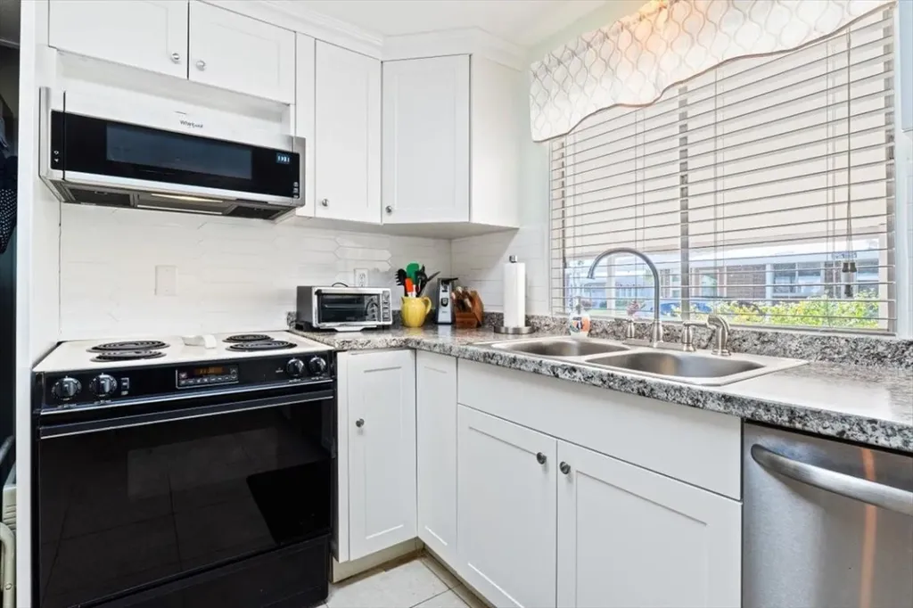 5389 NW 3rd Avenue Deerfield Beach FL 33064