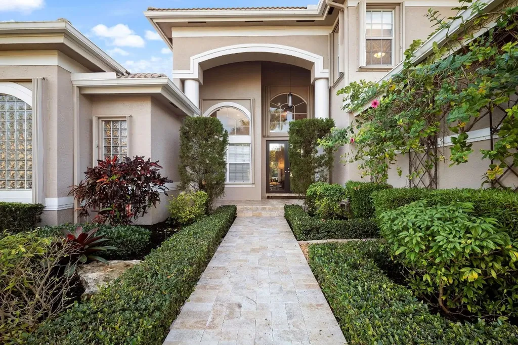 11382 Redberry Drive Davie FL 33330