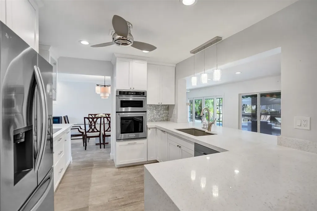 2160 NE 44th Court Lighthouse Point FL 33064