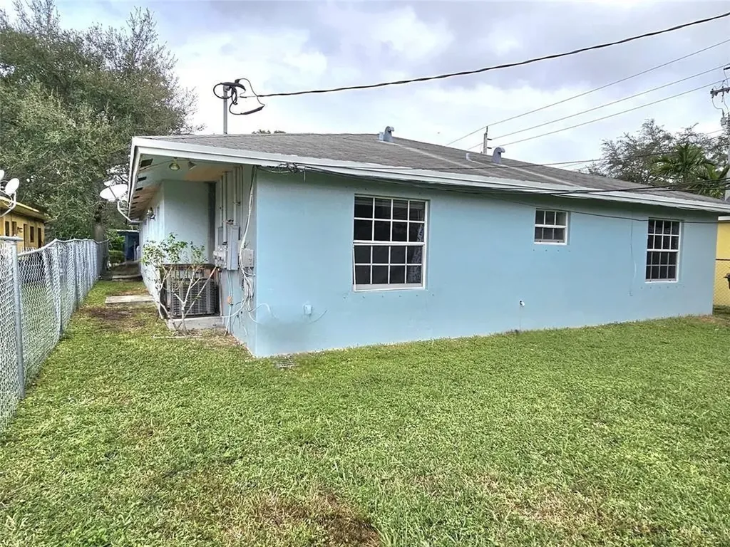 1204 NW 3rd Street Fort Lauderdale FL 33311
