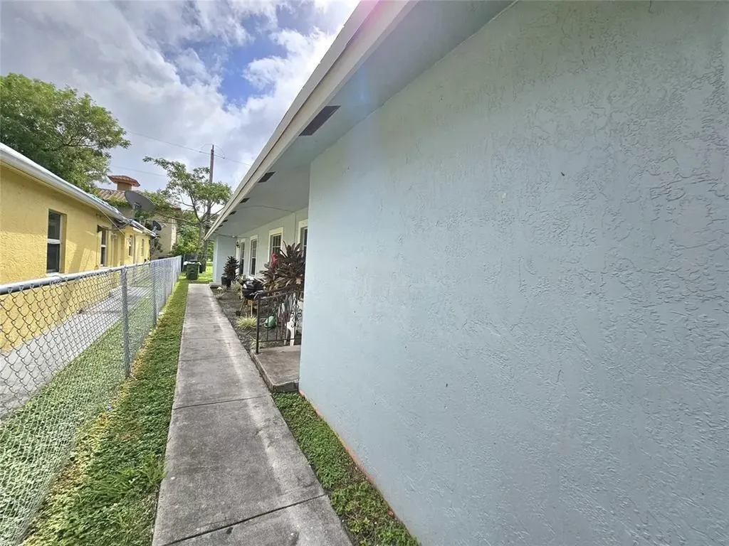 1204 NW 3rd Street Fort Lauderdale FL 33311