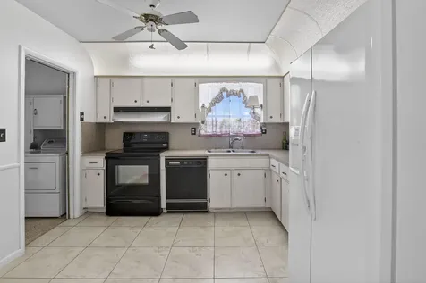 121 NW 77th Way Pembroke Pines FL 33024