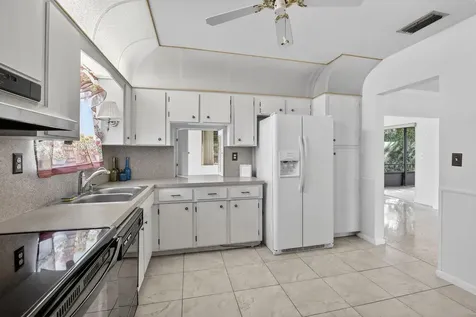 121 NW 77th Way Pembroke Pines FL 33024