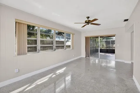 121 NW 77th Way Pembroke Pines FL 33024
