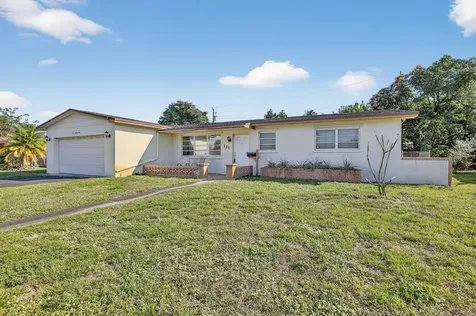 121 NW 77th Way Pembroke Pines FL 33024