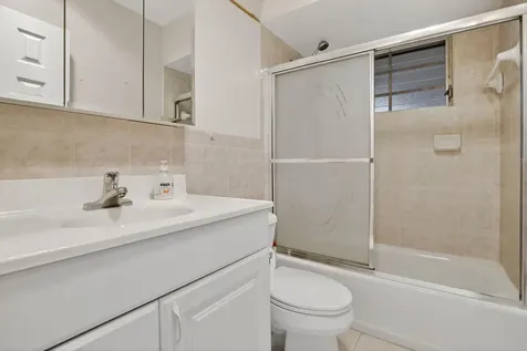 121 NW 77th Way Pembroke Pines FL 33024