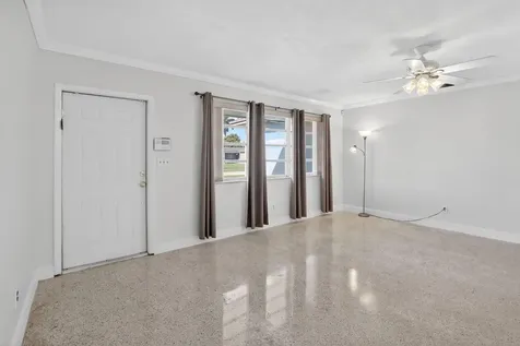 121 NW 77th Way Pembroke Pines FL 33024