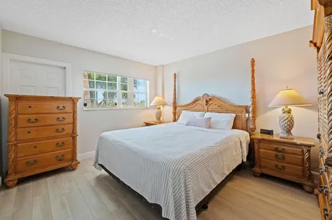 140 NE 28th Avenue Pompano Beach FL 33062