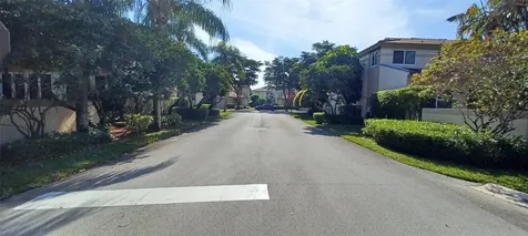 6688 Via Regina Boca Raton FL 33433