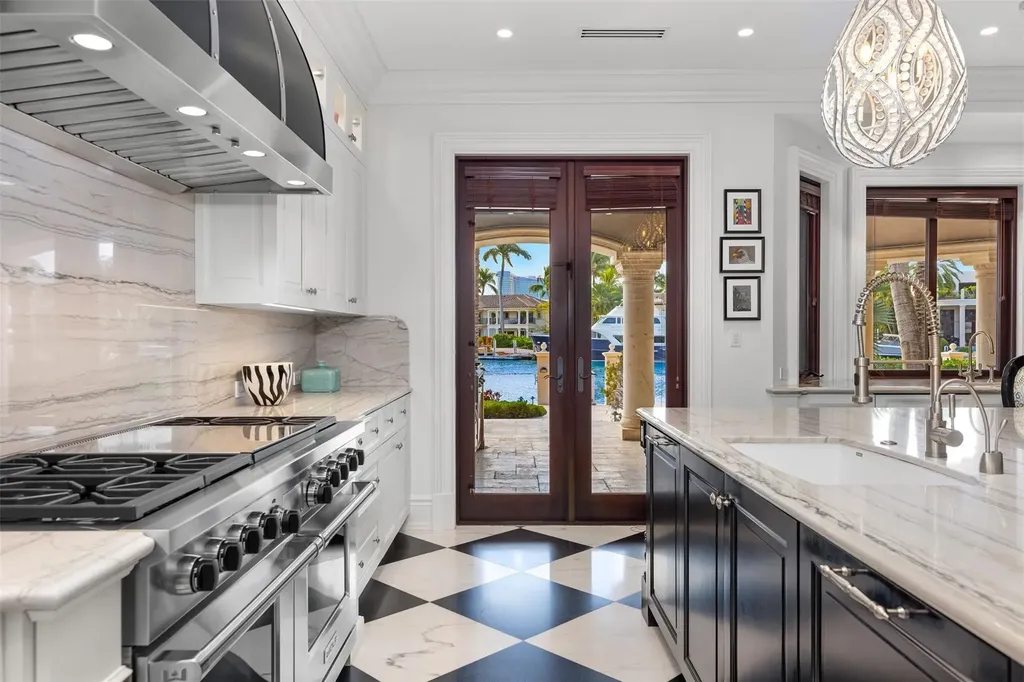 2430 Del Lago Drive Fort Lauderdale FL 33316