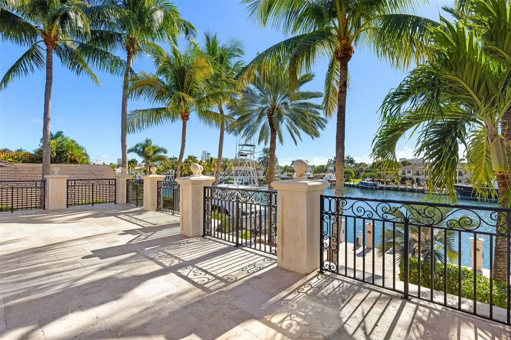2430 Del Lago Drive Fort Lauderdale FL 33316
