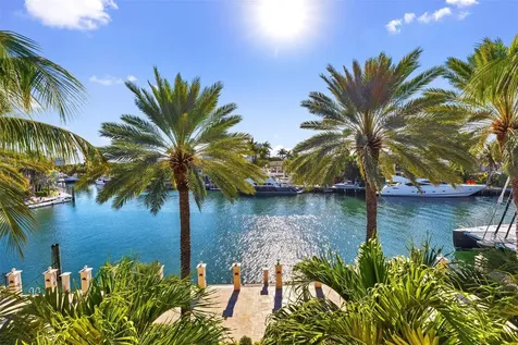 2430 Del Lago Drive Fort Lauderdale FL 33316