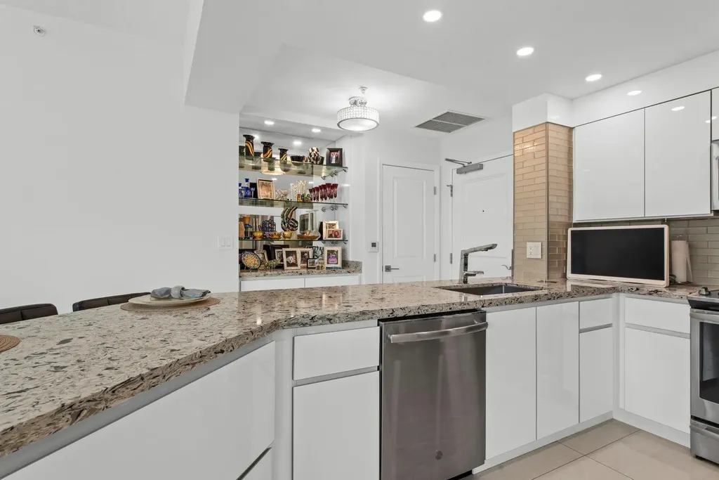 347 N New River Drive Fort Lauderdale FL 33301