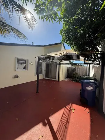 19783 NW 64th Place Hialeah FL 33015