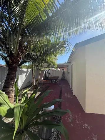 19783 NW 64th Place Hialeah FL 33015