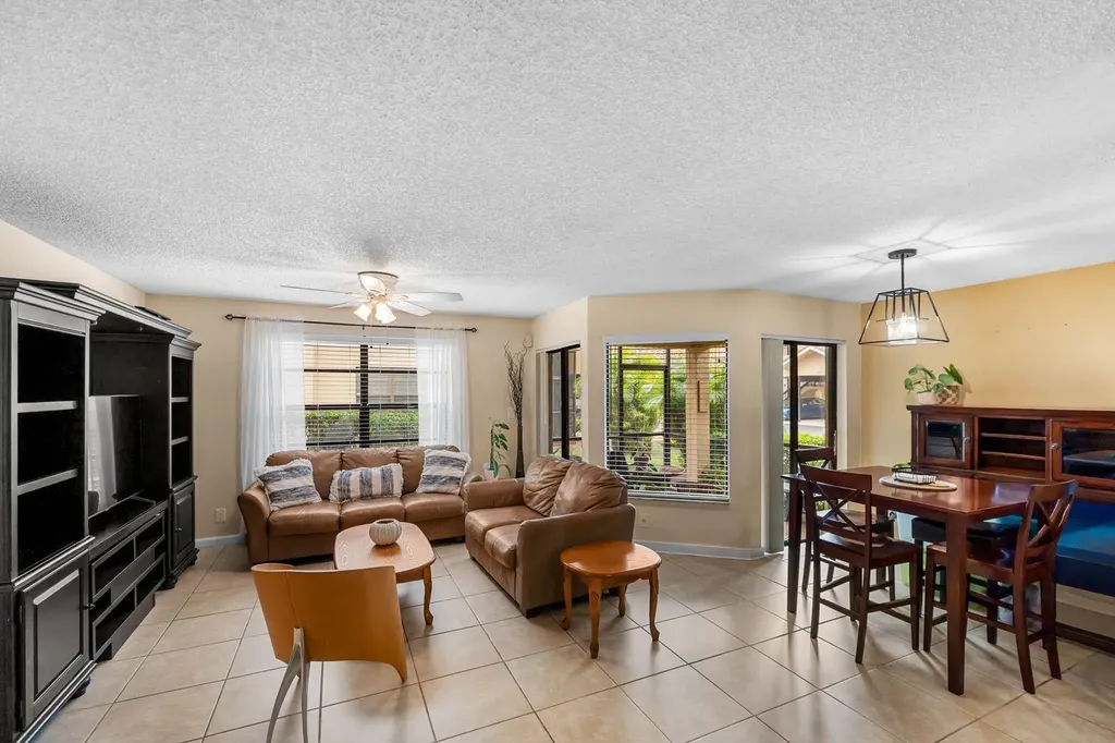 8427 Shadow Court Coral Springs FL 33071