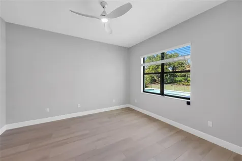 12043 N Baypoint Circle Parkland FL 33076