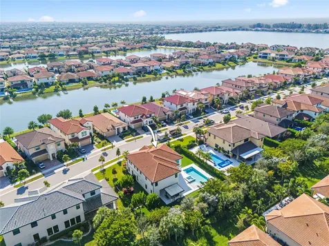 12043 N Baypoint Circle Parkland FL 33076