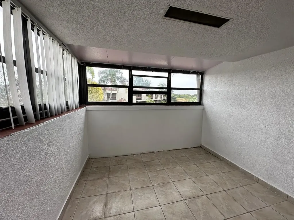 6630 Racquet Club Drive Fort Lauderdale FL 33319