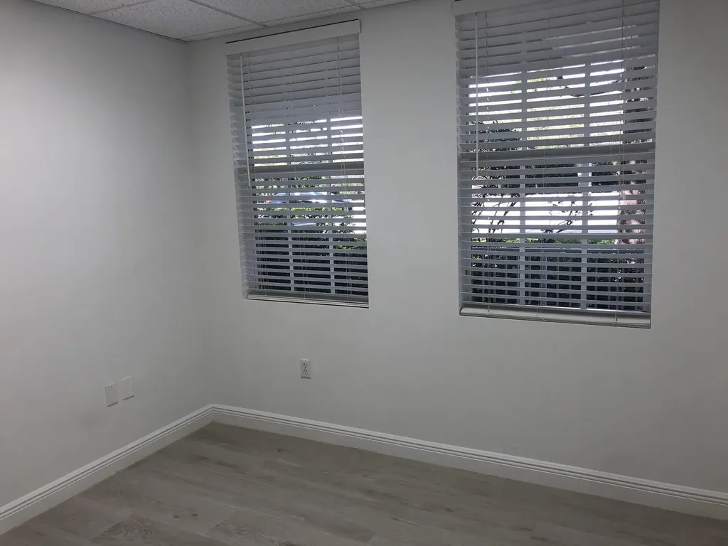 6958 Griffin Road Davie FL 33314