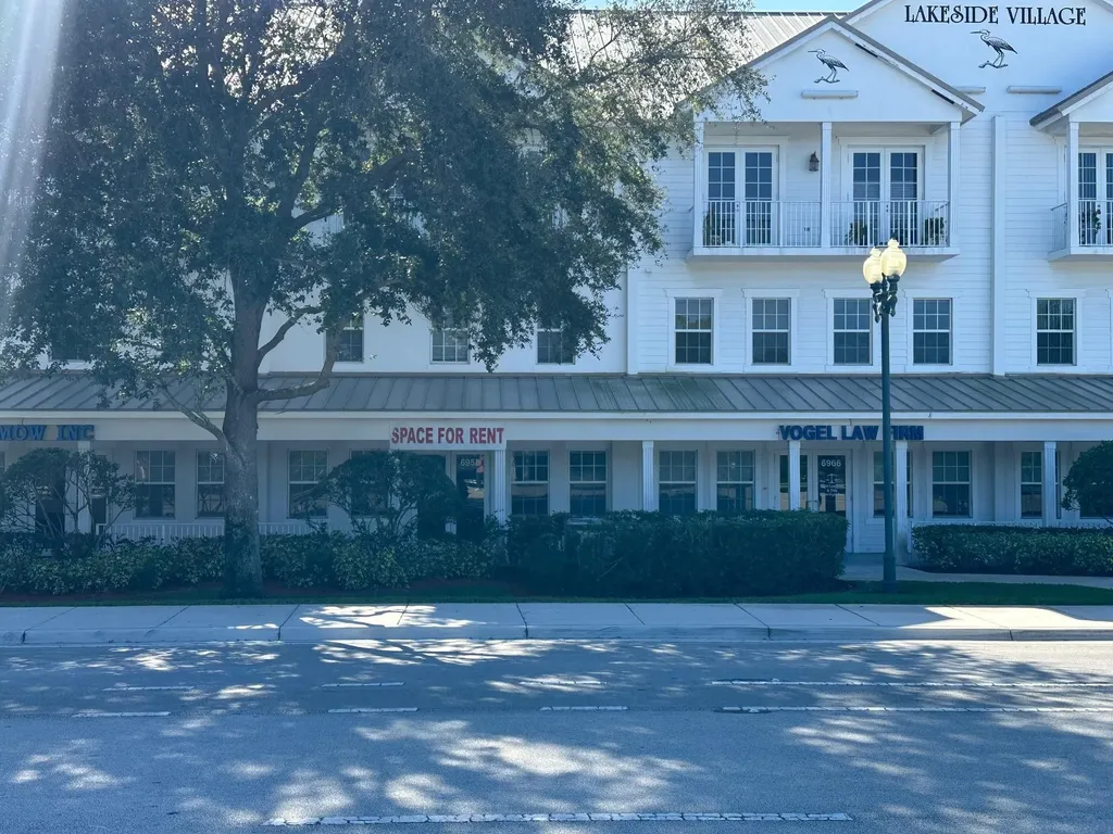 6958 Griffin Road Davie FL 33314