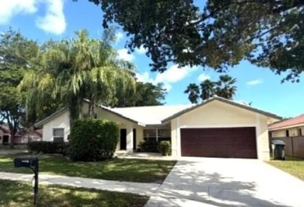 5182 NW 48th Avenue Coconut Creek FL 33073