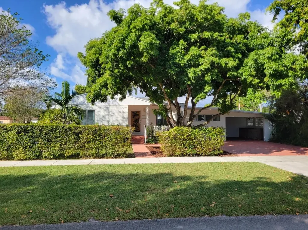 2980 SW 68th Avenue Miami FL 33155