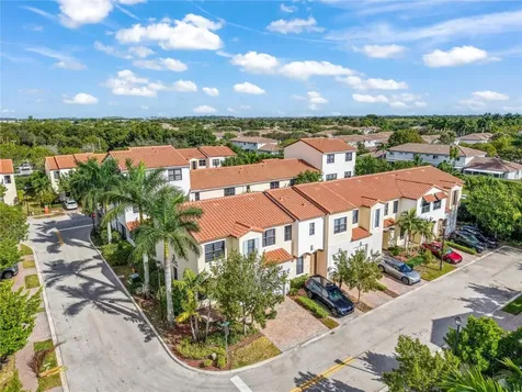 20927 NW 1st Court Pembroke Pines FL 33029