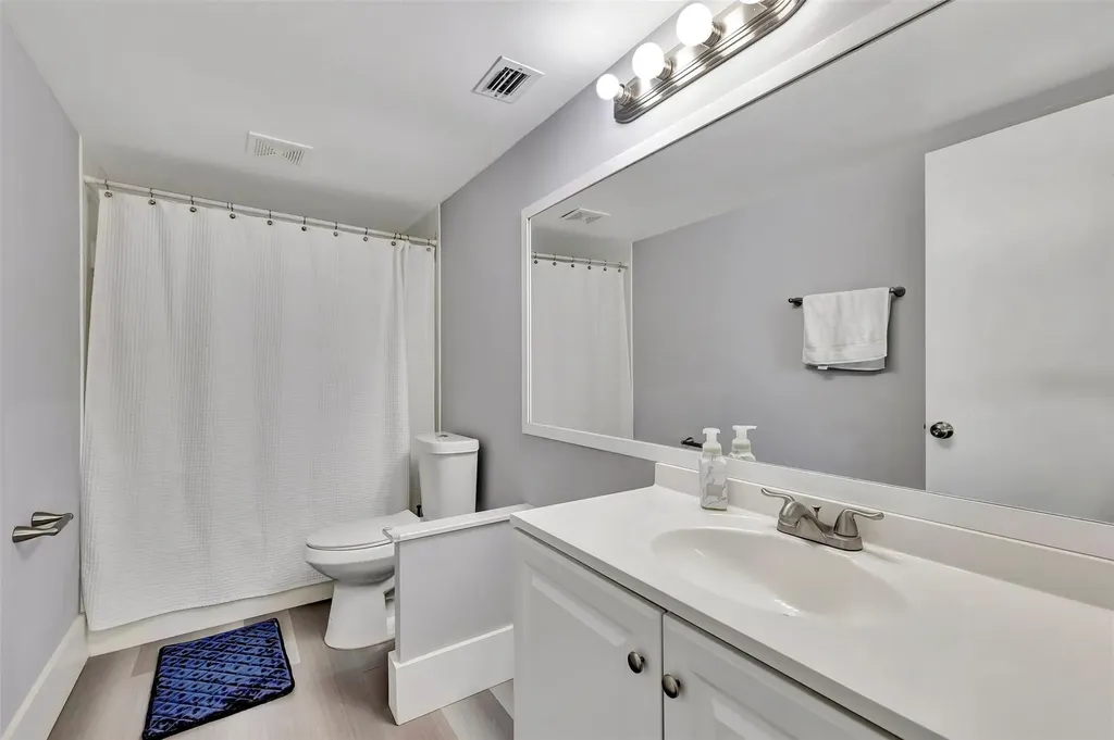 2200 S Cypress Bend Drive Pompano Beach FL 33069