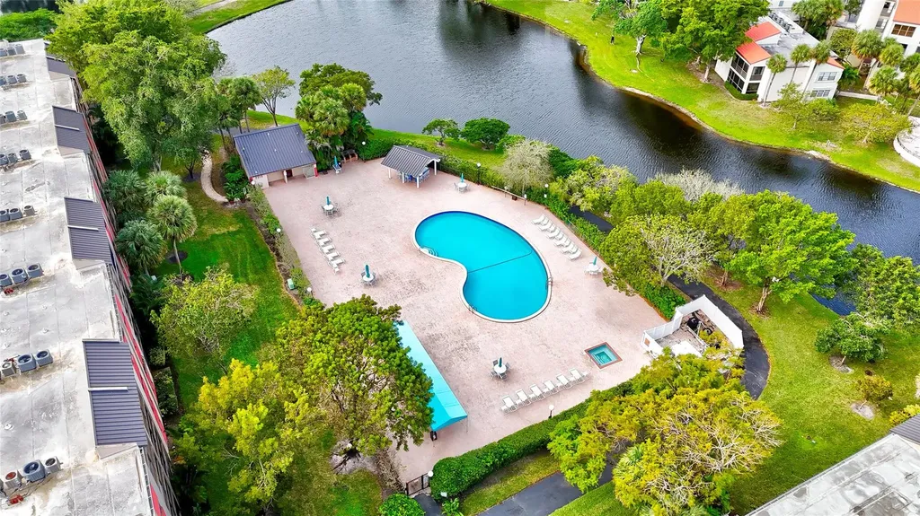 2200 S Cypress Bend Drive Pompano Beach FL 33069