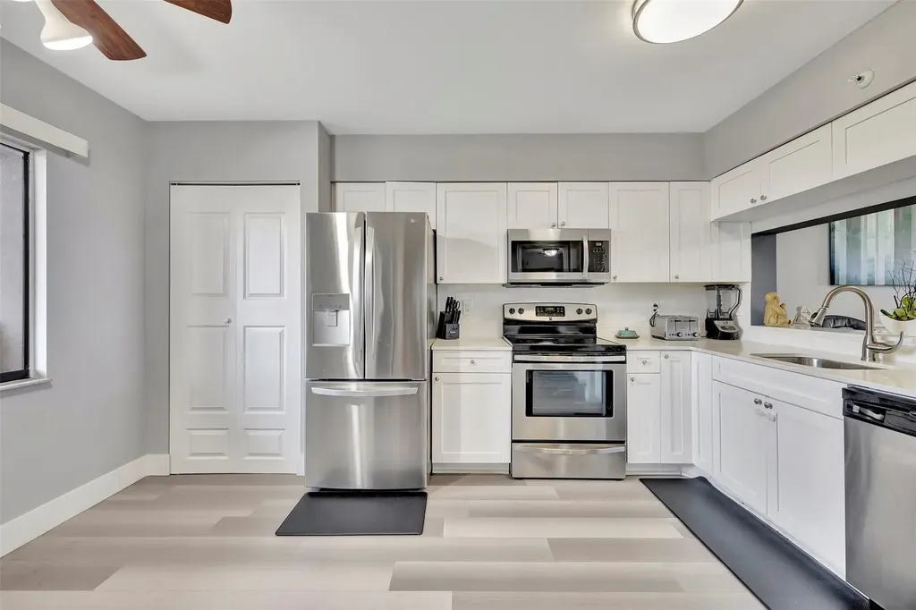 2200 S Cypress Bend Drive Pompano Beach FL 33069