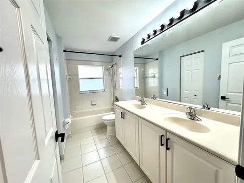 1886 SW Grey Falcon Circle Circle SW Vero Beach FL 32962