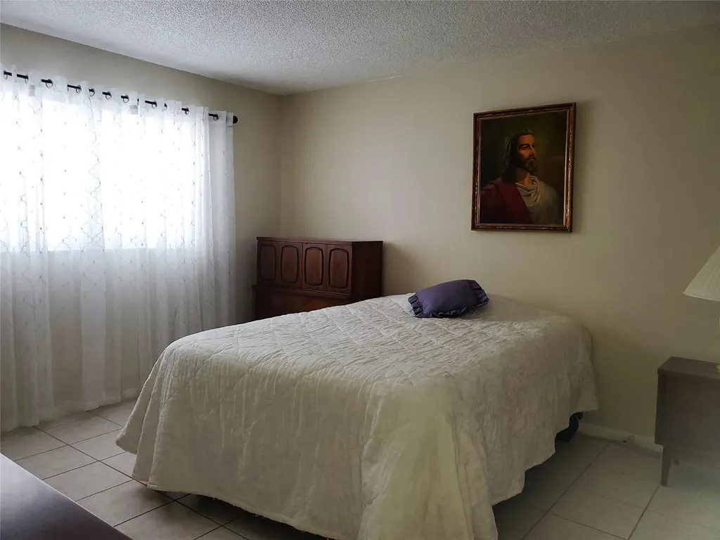 5300 Washington Street Hollywood FL 33021