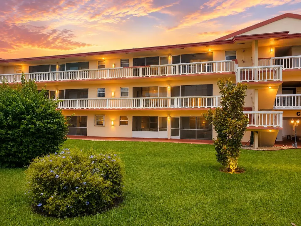 5300 Washington Street Hollywood FL 33021