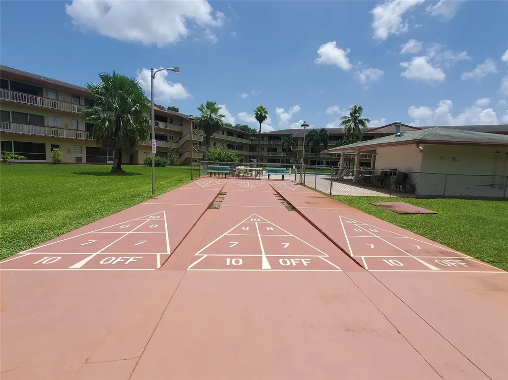 5300 Washington Street Hollywood FL 33021