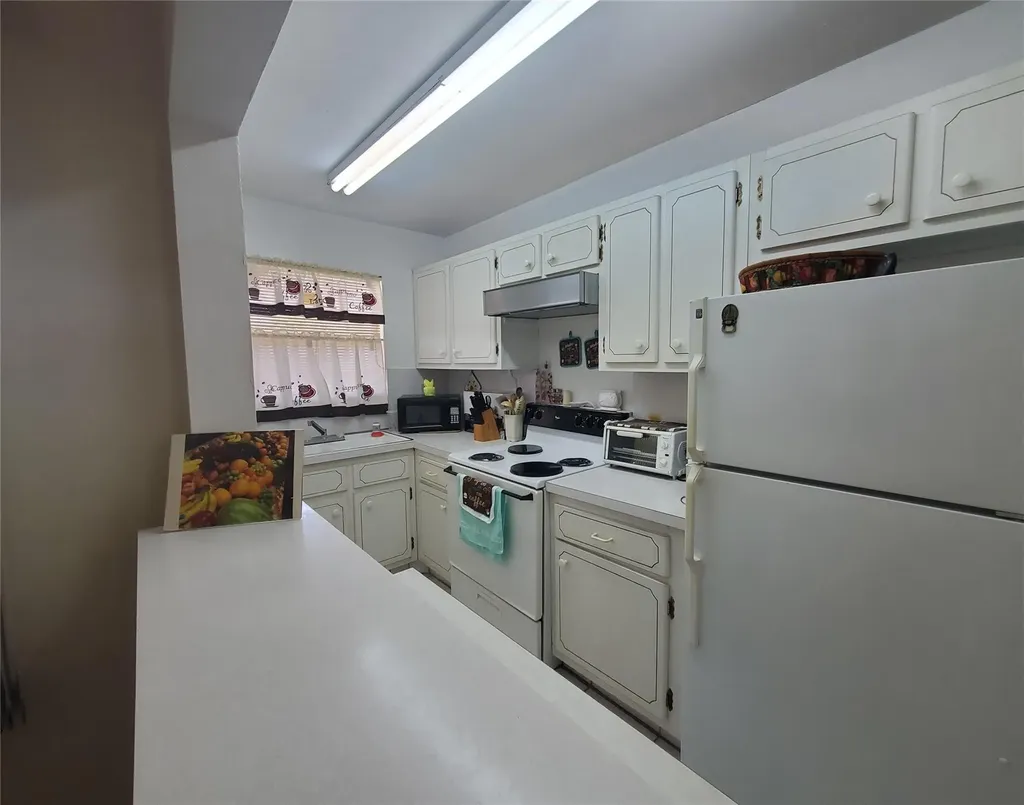 5300 Washington Street Hollywood FL 33021