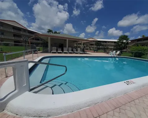 5300 Washington Street Hollywood FL 33021