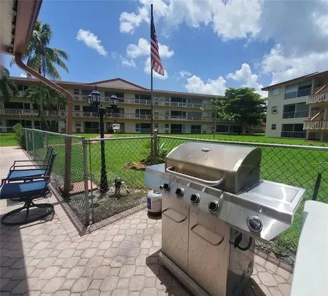 5300 Washington Street Hollywood FL 33021