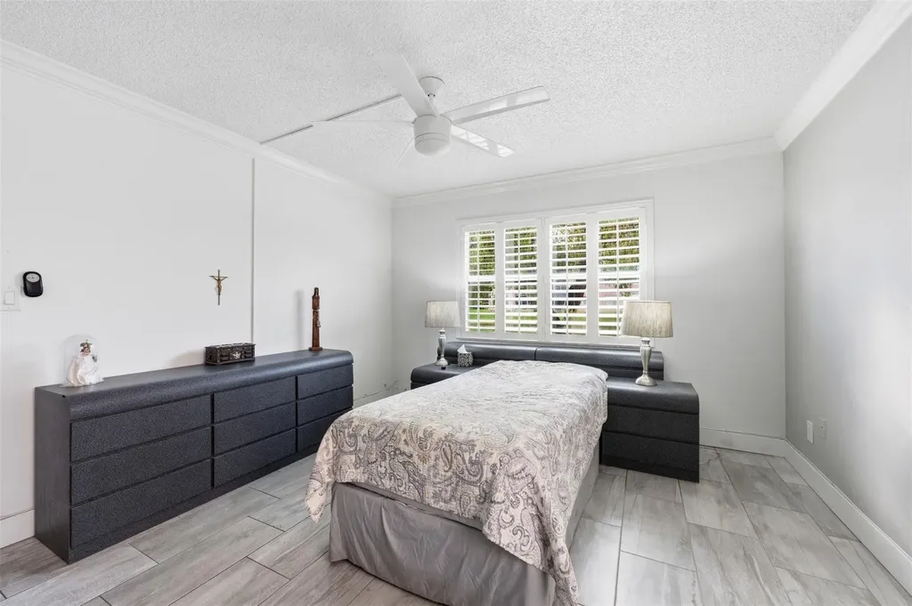9460 Sunrise Lakes Boulevard Sunrise FL 33322
