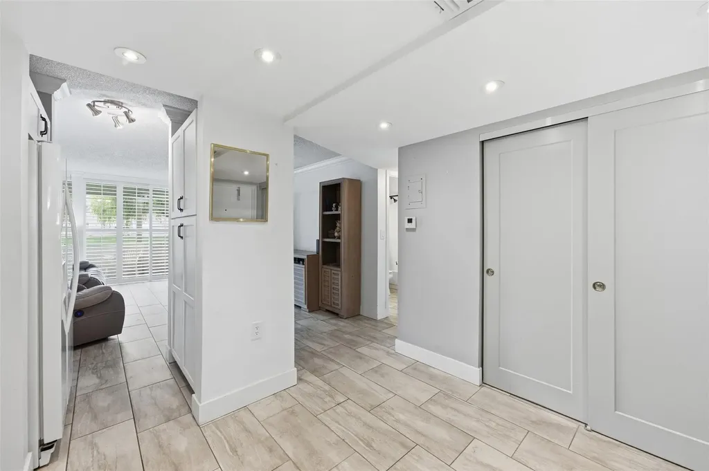 9460 Sunrise Lakes Boulevard Sunrise FL 33322