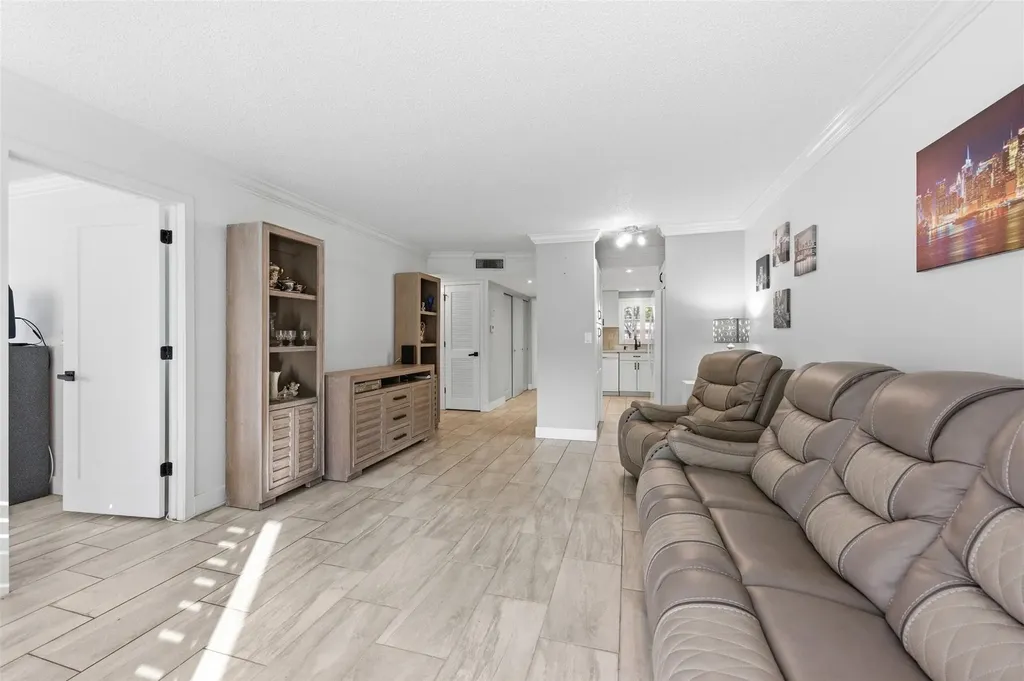 9460 Sunrise Lakes Boulevard Sunrise FL 33322