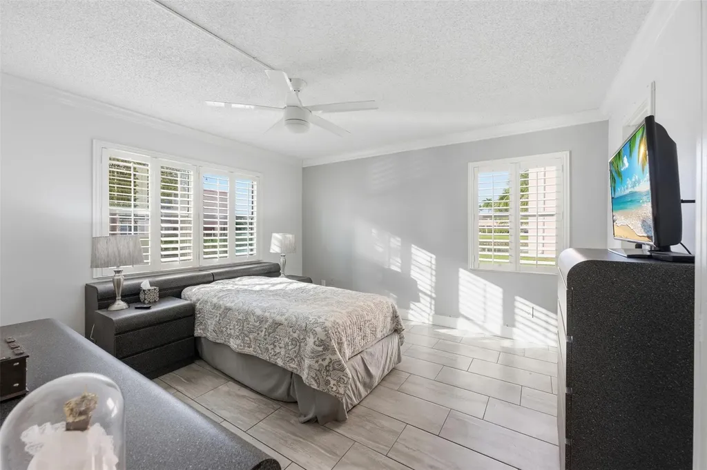 9460 Sunrise Lakes Boulevard Sunrise FL 33322