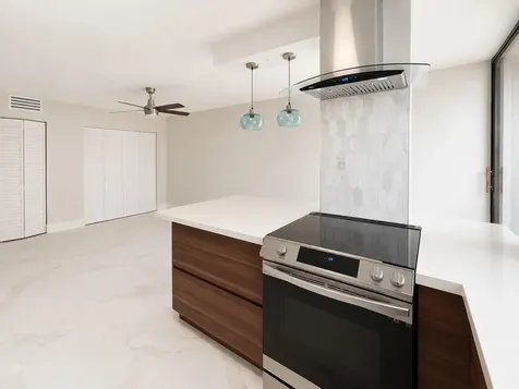 16919 N Bay Road Sunny Isles Beach FL 33160